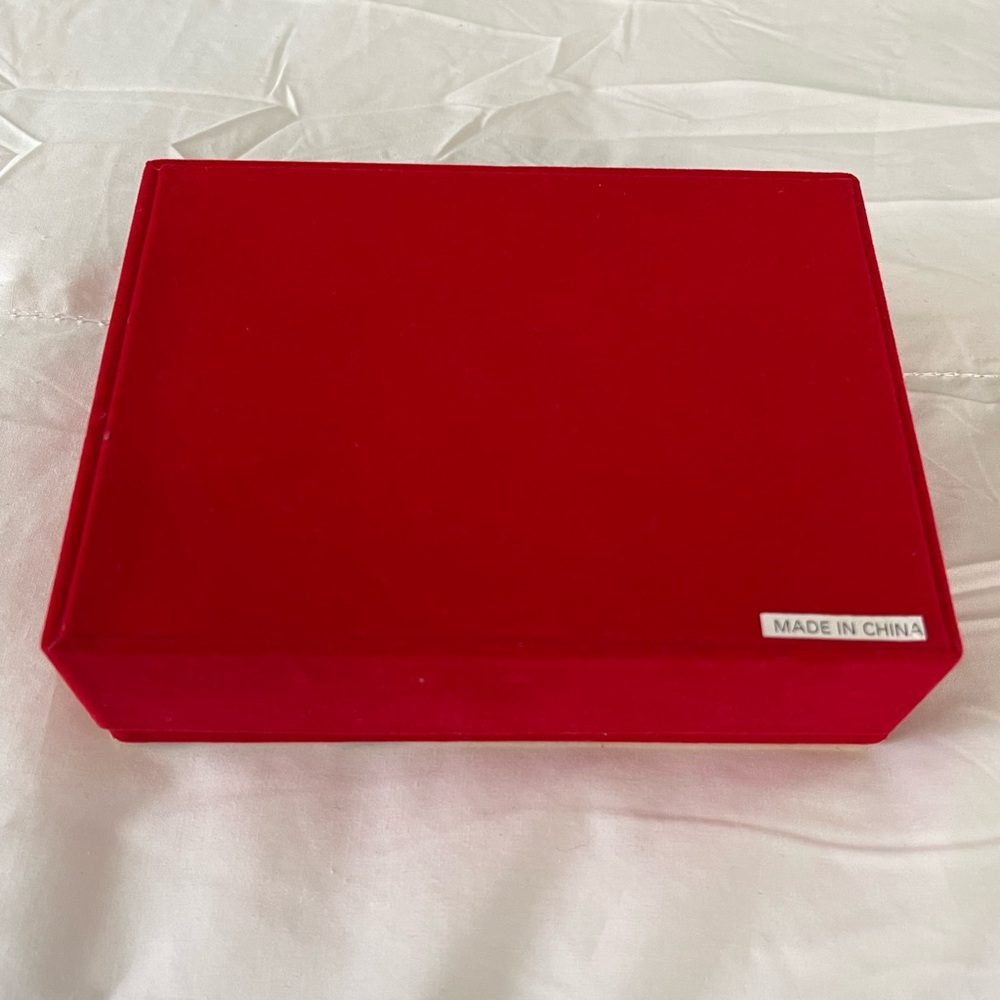 Fred Hayman Beverly Hills Jewelry Box - Picture 2 of 3